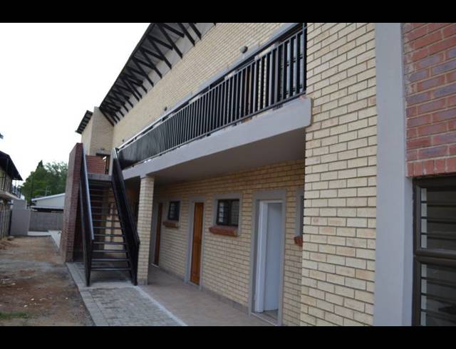 1 BEDROOM PROPERTY TO RENT IN DIE BULT